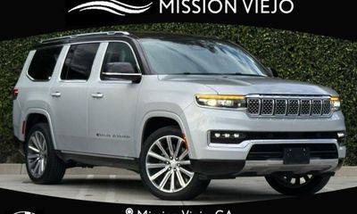 2023 Jeep Grand Wagoneer Base