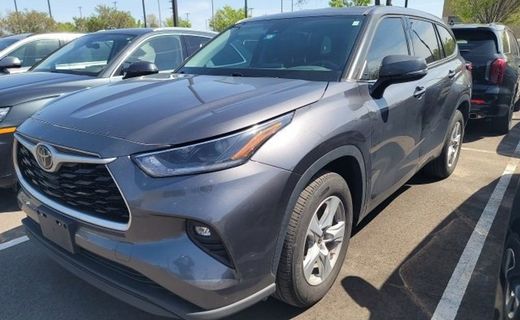 2021 Toyota Highlander LE