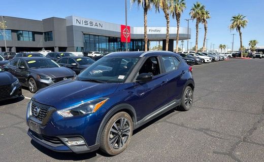 2020 Nissan Kicks SR