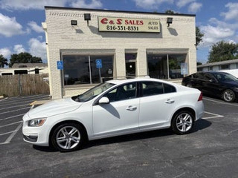 2015 Volvo S60 — a typically priced live listing