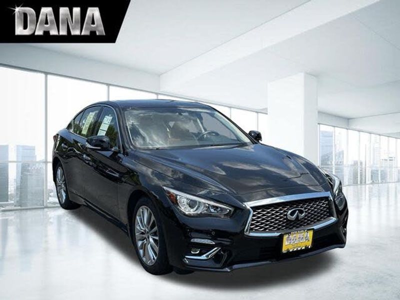 2023 Infiniti Q50 — a typically priced live listing