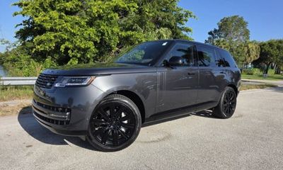 2026 Land Rover Range SE