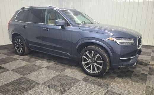 2018 Volvo XC90 Momentum
