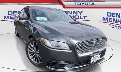 2017 Lincoln Continental Select