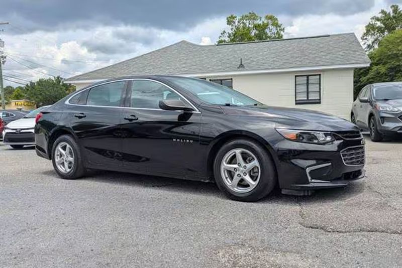2018 Chevrolet Malibu — a typically priced live listing