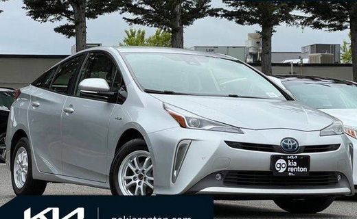 2020 Toyota Prius LE