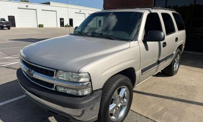 2004 Chevrolet Tahoe LS