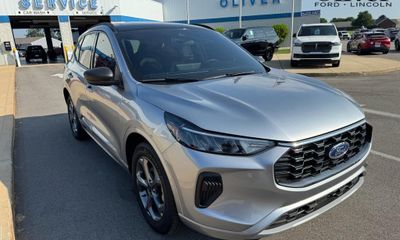 2023 Ford Escape ST Line