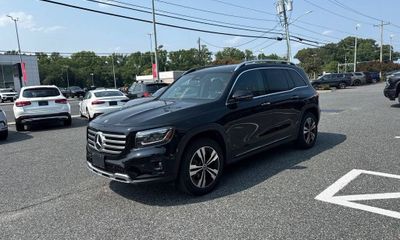2025 Mercedes-Benz GLB-Class GLB250