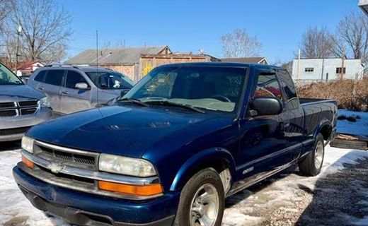 2002 Chevrolet S-10 Pickup XL