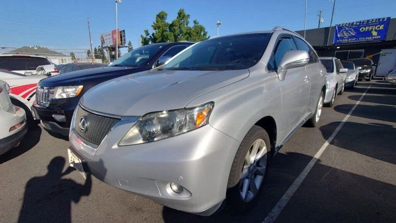 2010 Lexus RX — a typically priced live listing
