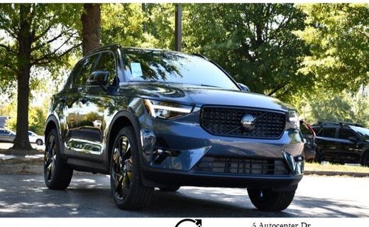 2026 Volvo XC40 Ultra Black Edition