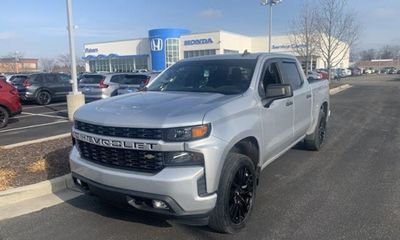 2020 Chevrolet Silverado Custom