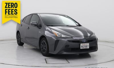 2022 Toyota Prius LE