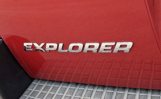 2003 Ford Explorer XLS