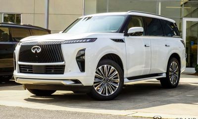 2027 Infiniti QX80 Luxe