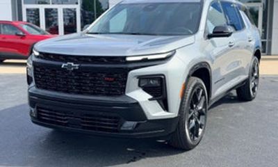 2027 Chevrolet Traverse RS