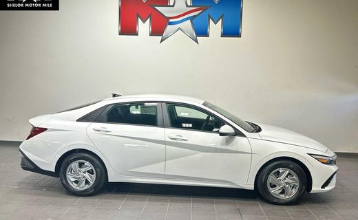 2026 Hyundai Elantra SE