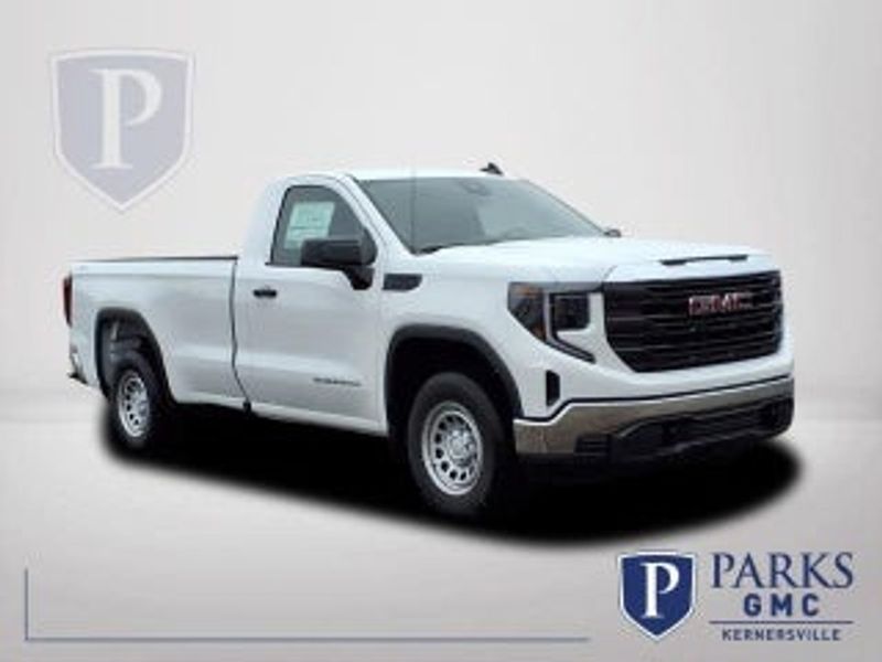 2023 Nissan Titan — a typically priced live listing