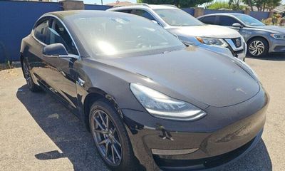 2019 Tesla Model 3 Standard Range Plus