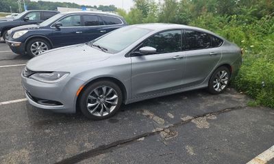 2015 Chrysler 200 200S