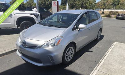 2014 Toyota Prius V TWO