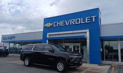 2025 Chevrolet Suburban LT