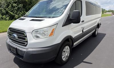 2015 Ford Transit SRW LOW Roof