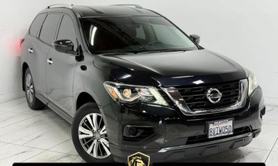 2020 Nissan Pathfinder S