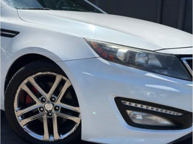 2015 Kia Optima — a typically priced live listing