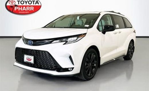 2024 Toyota Sienna LE