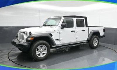 2020 Jeep Gladiator Sport