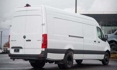 2025 Mercedes-Benz Sprinter 907 VS30