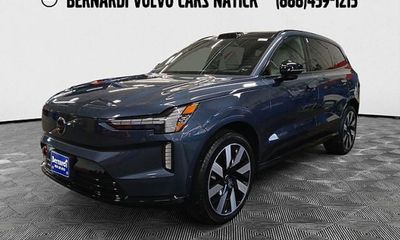 2025 Volvo EX90 Plus