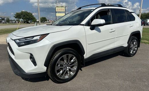 2023 Toyota RAV4 XLE Premium