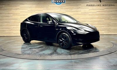 2025 Tesla Model Y Long Range