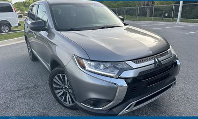 2020 Mitsubishi Outlander ES