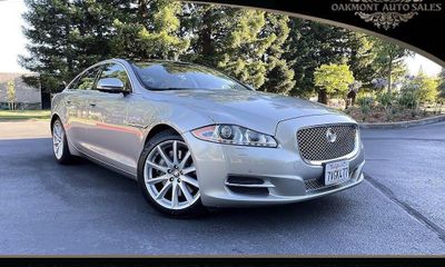 2011 Jaguar XJ Base