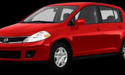 2010 Nissan Versa 18 SL