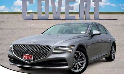 2023 Genesis G80