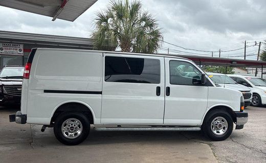 2020 GMC Savana 2500