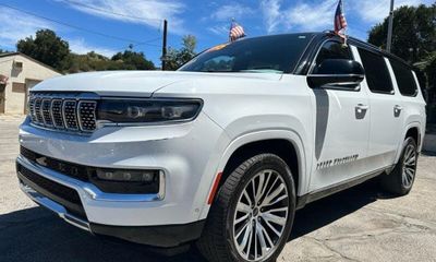 2023 Jeep Grand Wagoneer Series III