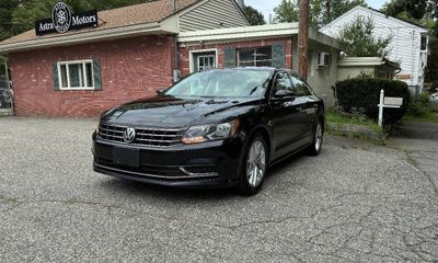 2018 Volkswagen Passat SE W Technology