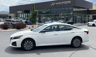 2025 Nissan Altima SV