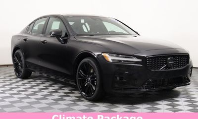 2024 Volvo S60 Plus Black Edition