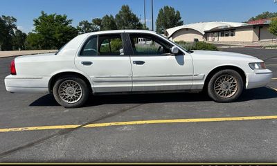 2000 Mercury Grand Marquis GS