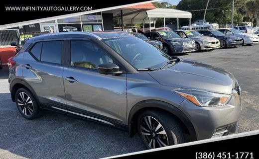 2019 Nissan Kicks S