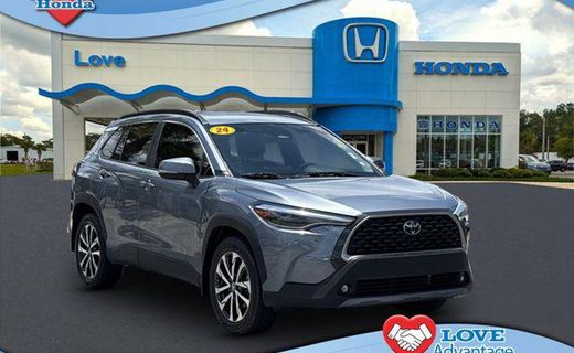 2024 Toyota Corolla Cross XLE