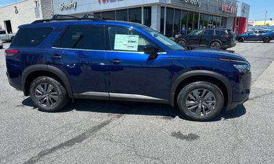 2026 Nissan Pathfinder SV