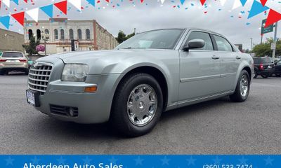 2005 Chrysler 300 Touring
